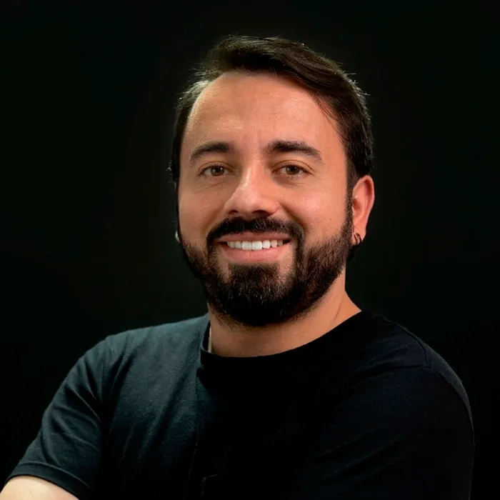 Juan Camilo García, Director Creativo y Estrategias en Rowell
